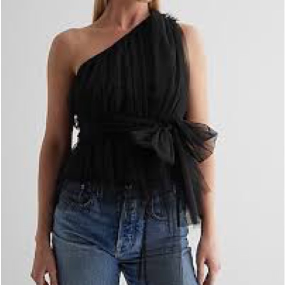 Express tulle one shoulder peplum top